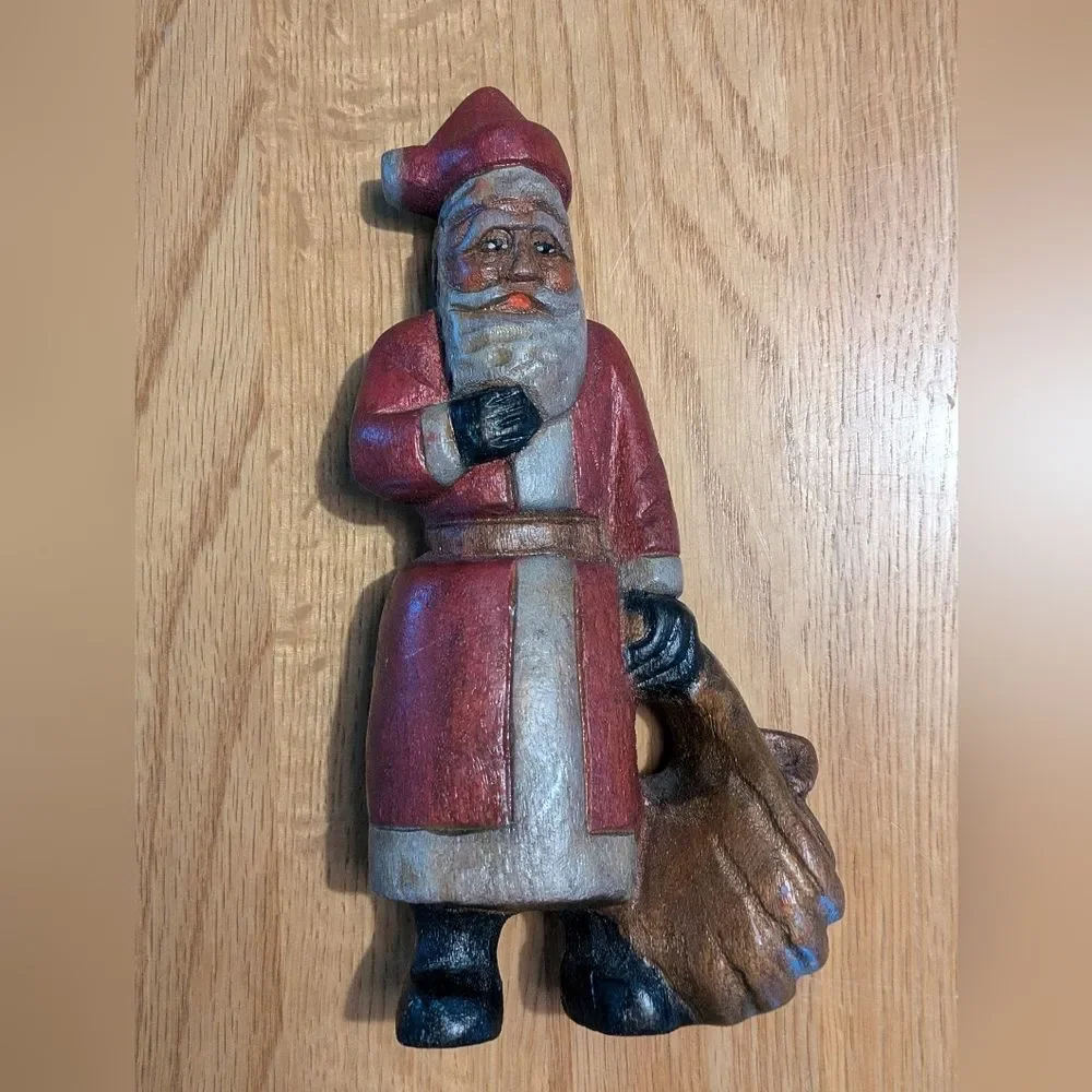 Vintage Hand Carved Wood Christmas Folk Art Santa Claus 7.5